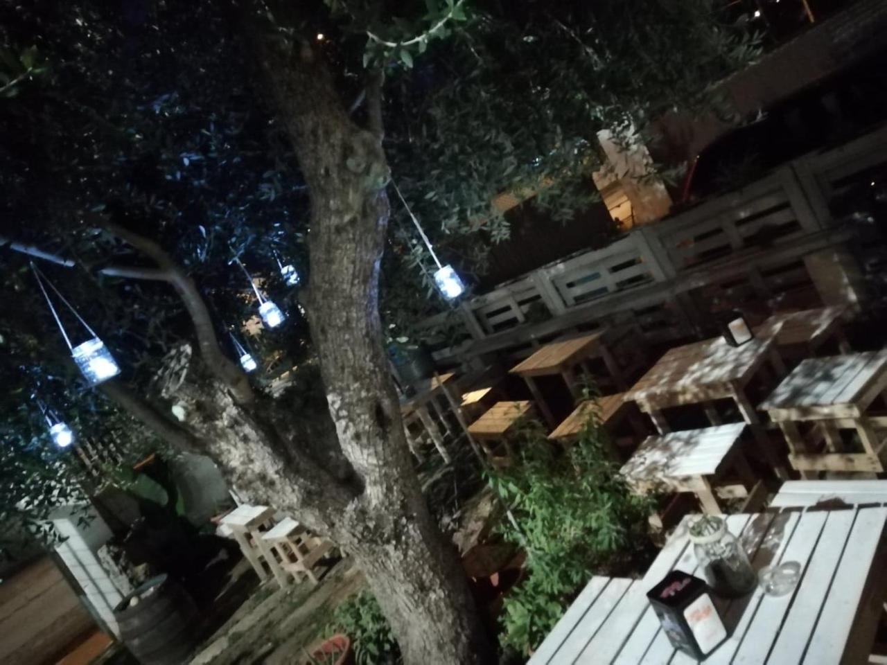 Sosta Camper La Specchia Hotel San Pietro in Bevagna Kültér fotó